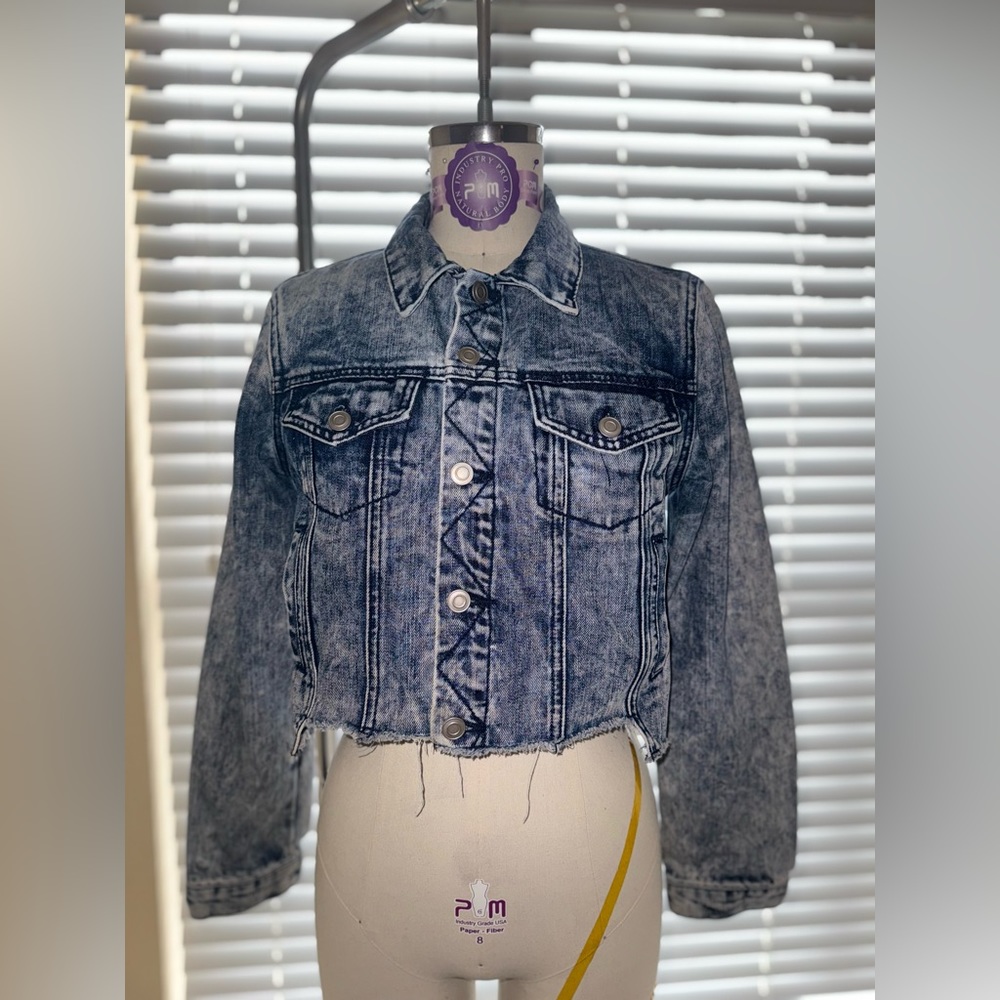 Forever 21 Mineral Wash Cropped Denim Jacket
